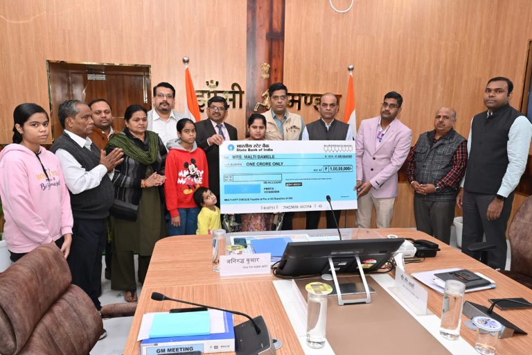 WhatsApp Image 2025-11-12 at 08.11.29 (1)